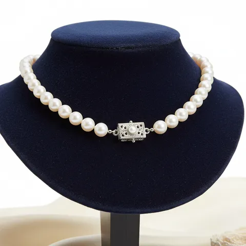 Pearl necklace
